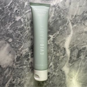 New Evio Beauty Pore-fect Primer